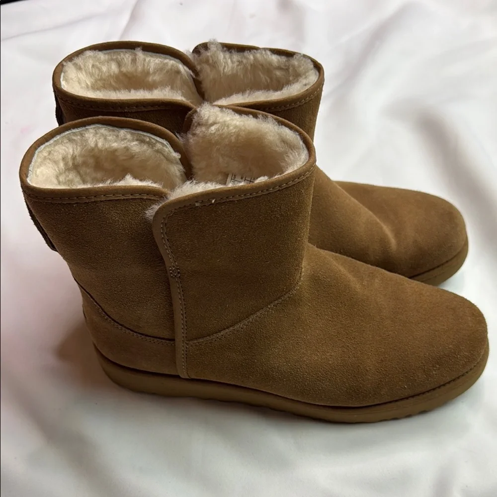 UGG Cory II Genuine Shearling‎ Lined Chestnut Suede Boots